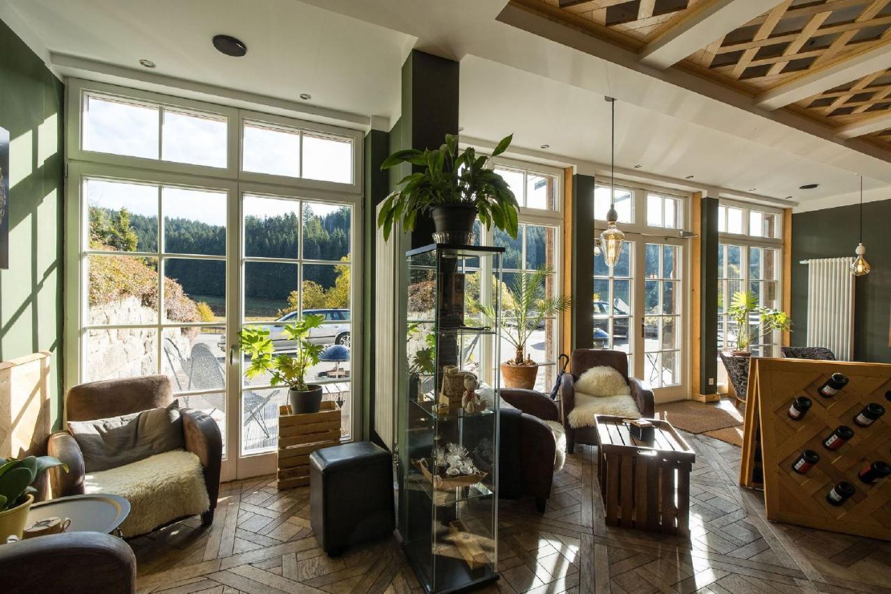 Berghotel Und Restaurant Kraeuter Chalet Furtwangen Exteriér fotografie