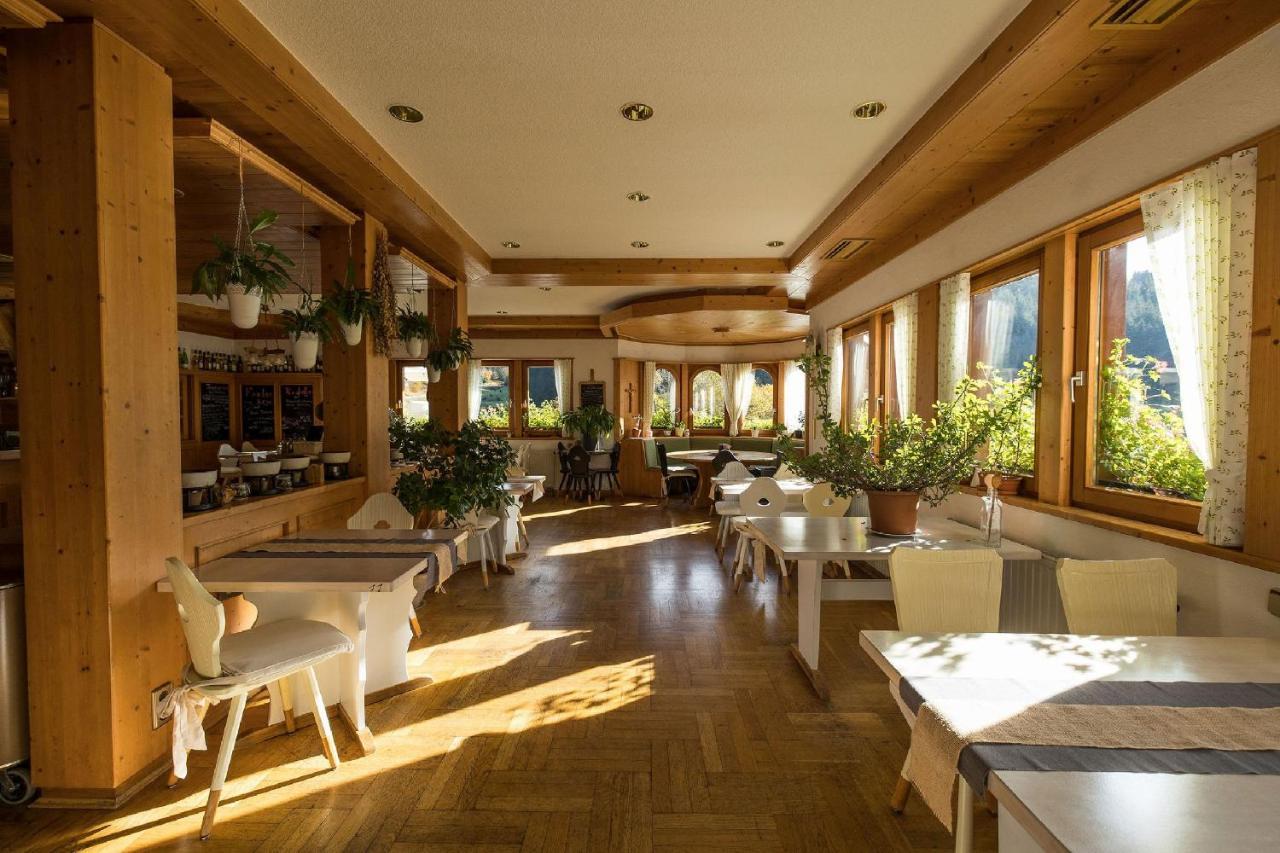 Berghotel Und Restaurant Kraeuter Chalet Furtwangen Exteriér fotografie