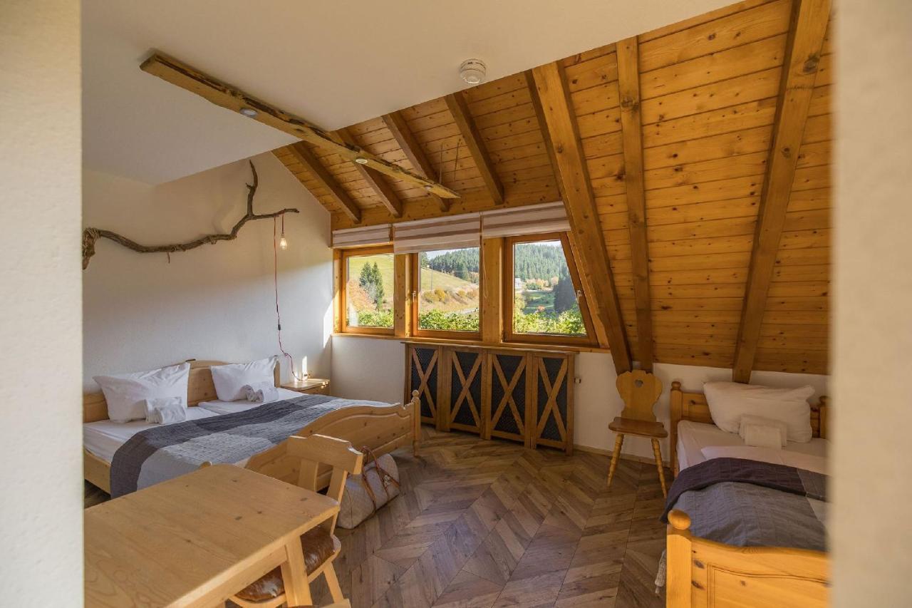 Berghotel Und Restaurant Kraeuter Chalet Furtwangen Exteriér fotografie